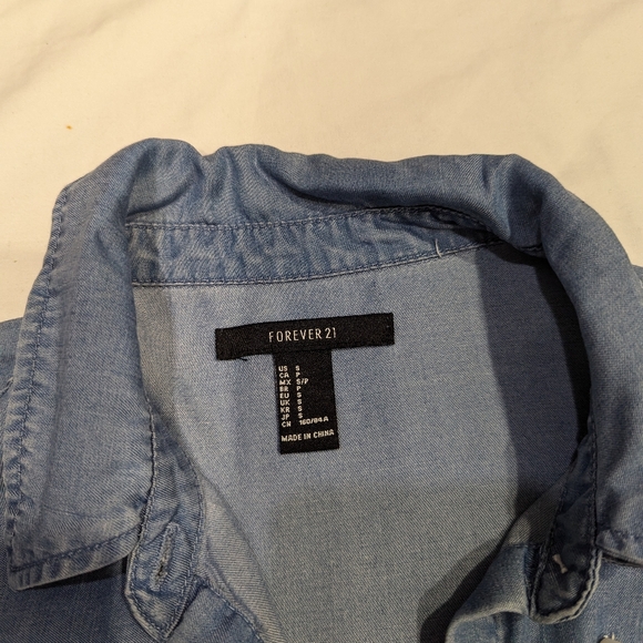 Pearl embellished Forever 21 button down Super soft Blue denim long sleeve S - Picture 3 of 10